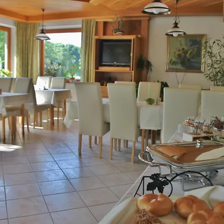 Gasthof-pension Zum Haugstein - Familie Eder Гостевой дом