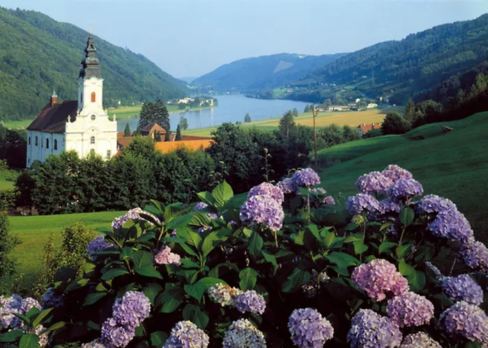 Gasthof-pension Zum Haugstein - Familie Eder 3*